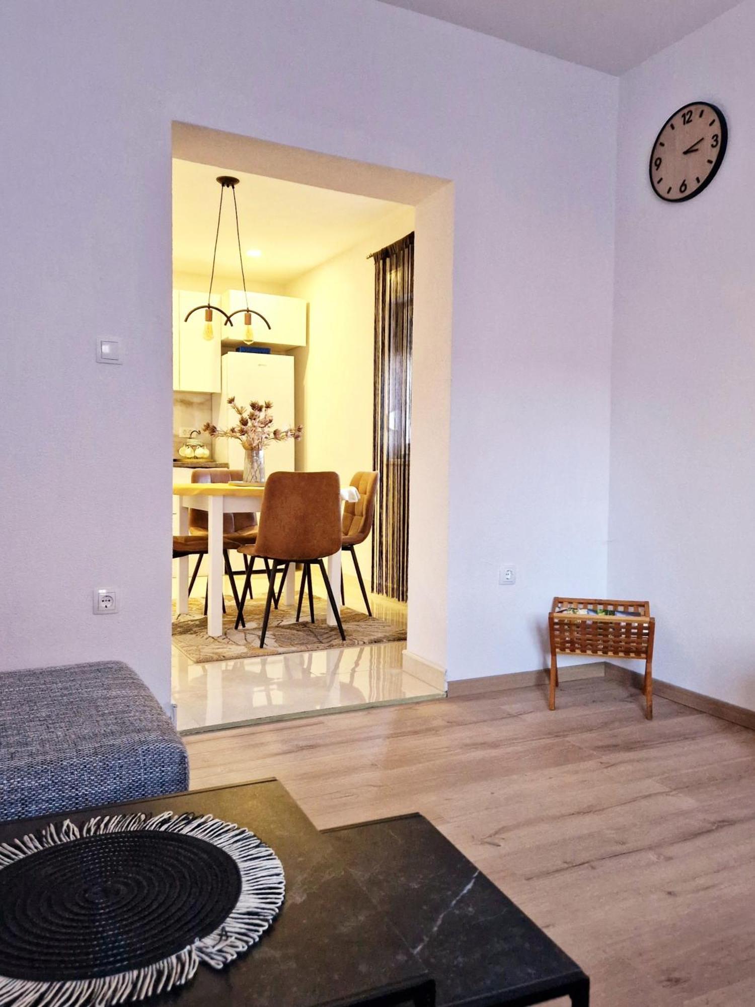 2 Bedroom Apartment Ljubica Sinj Esterno foto