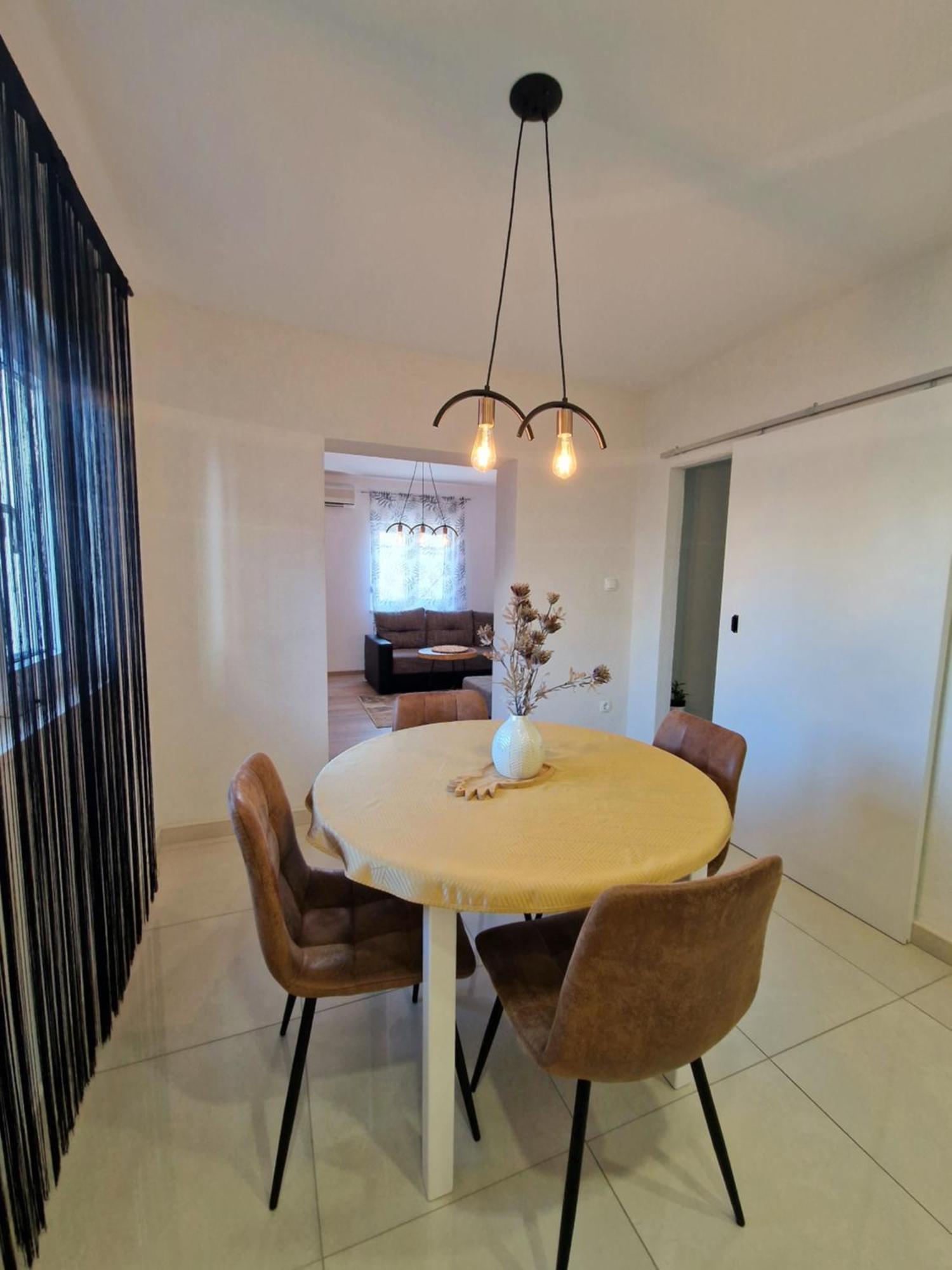2 Bedroom Apartment Ljubica Sinj Esterno foto
